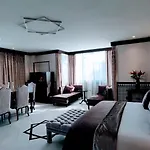 Ξενοδοχείο Saray 4*